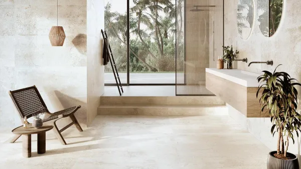 Baño con azulejos efecto piedra, colección Elements de Colorker