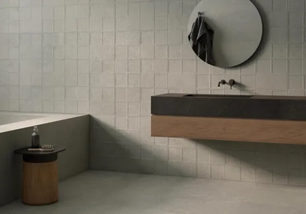 Baño con azulejos efecto piedra en tonos neutros, colección Geneve - nyon de Argenta