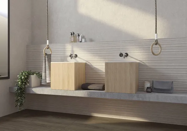 Baño con azulejos efecto piedra, colección Kalksten - flodsten de Argenta