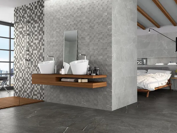 Baño con azulejos efecto piedra en tonos neutros, colección Madison de Colorker