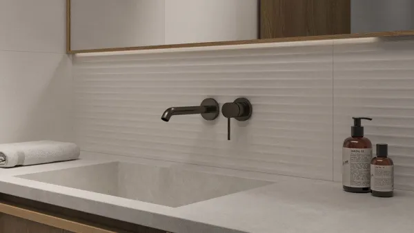 Baño con azulejos efecto piedra, colección Milos de Argenta