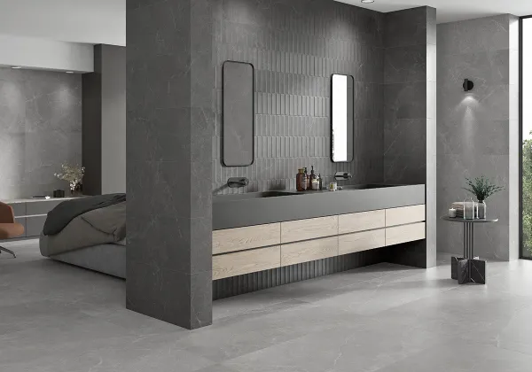 Baño con azulejos efecto piedra en tonos neutros, colección Storm - storm rock de Argenta