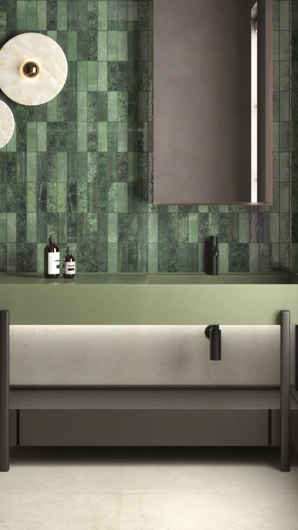 Baño con azulejos efecto piedra, colección Terraluz de Dune