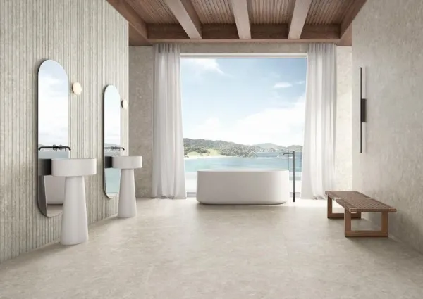 Baño con azulejos efecto piedra, colección Tundra de ITT