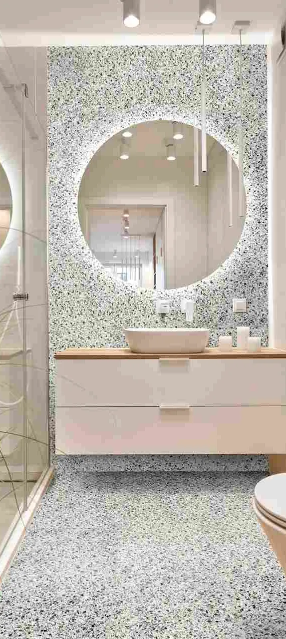 Baño con azulejos en tonos neutros