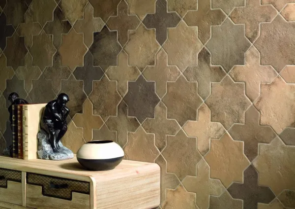 Espacio de la casa con azulejos efecto barro en tonos cálidos, colección Malta de Natucer