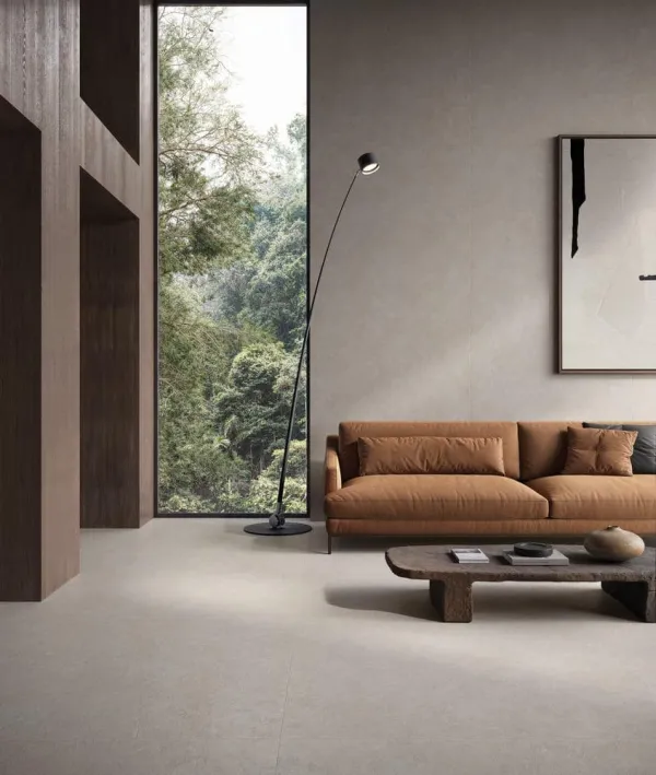 Espacio de la casa con azulejos efecto cemento en tonos cálidos, colección Cement vibes de Ceramiche Piemme