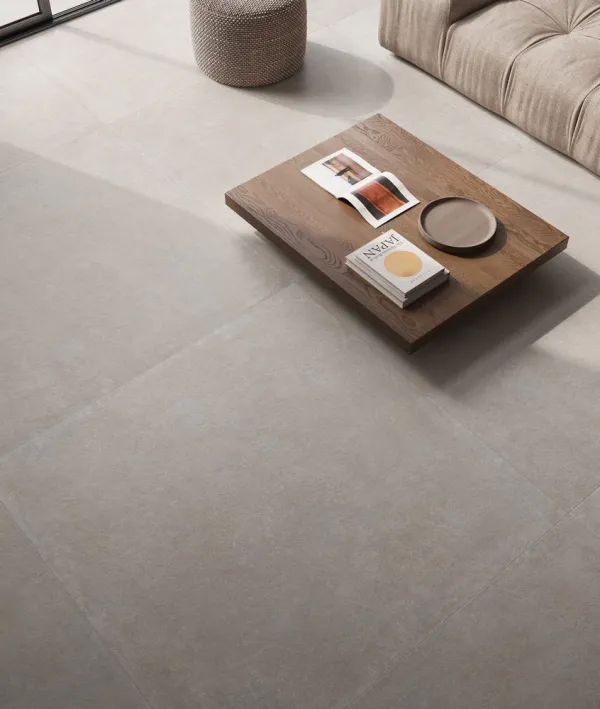 Espacio de la casa con azulejos efecto cemento, colección Cement vibes de Ceramiche Piemme