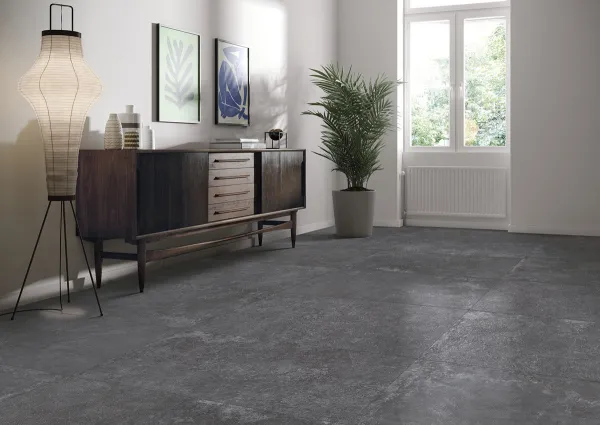 Espacio de la casa con azulejos efecto cemento en tonos neutros, colección Grunge de Peronda