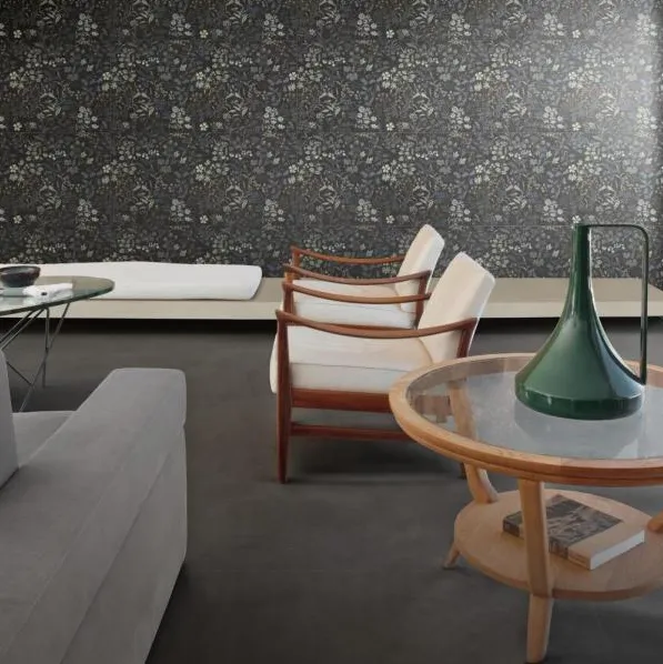Espacio de la casa con azulejos efecto cemento en tonos neutros, colección Poster de Marazzi