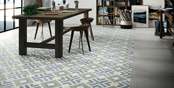 Espacio de la casa con azulejos efecto hidráulico, colección Boheme de Grespania