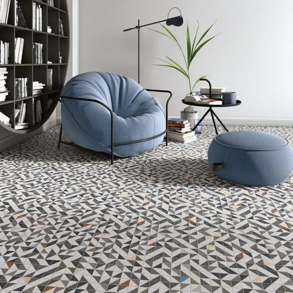Espacio de la casa con azulejos efecto hidráulico en tonos neutros, colección Les points de seine de Vives