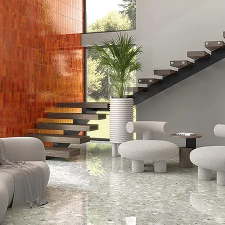 Espacio de la casa con azulejos efecto hidráulico en tonos cálidos, colección Luca de Vives