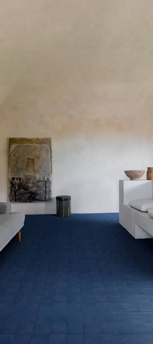 Espacio de la casa con azulejos efecto hidráulico, colección Memoria de Marazzi