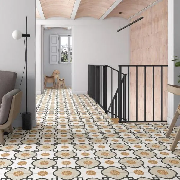 Espacio de la casa con azulejos efecto hidráulico en tonos cálidos, colección Niza de Vives