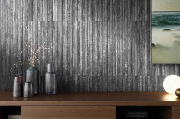 Espacio de la casa con azulejos efecto madera en tonos neutros, colección Artwood de Ibero Casa Infinita
