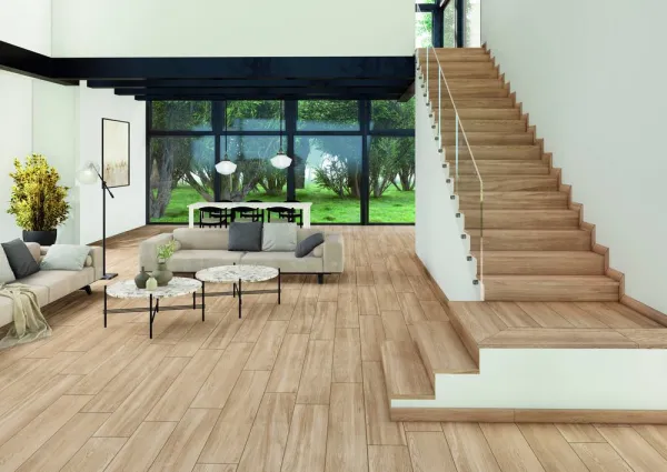 Espacio de la casa con azulejos efecto madera, colección Botanica de Natucer