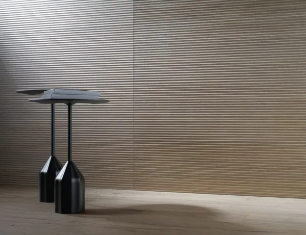 Espacio de la casa con azulejos efecto madera en tonos cálidos, colección Jackson de Peronda