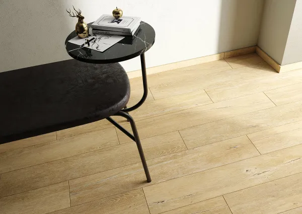 Espacio de la casa con azulejos efecto madera en tonos cálidos, colección Lenk de Peronda