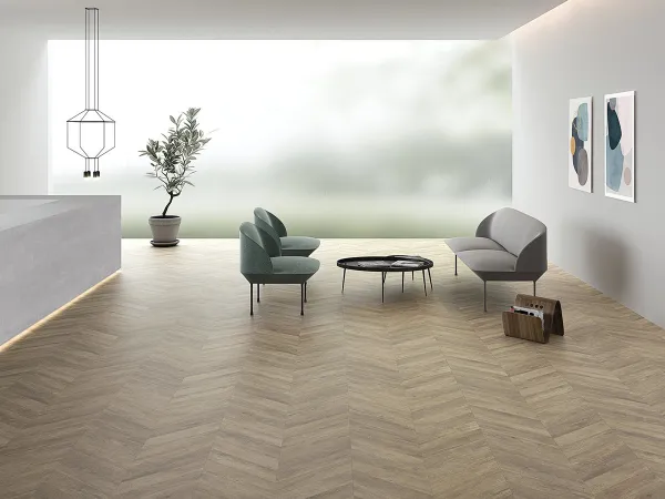 Espacio de la casa con azulejos efecto madera, colección Lenk de Peronda