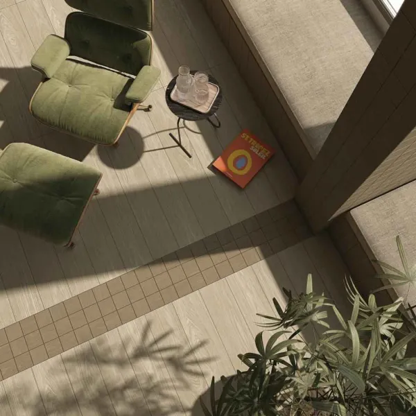 Espacio de la casa con azulejos efecto madera en tonos cálidos, colección Tandem wood de Vives
