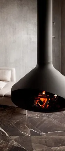 Espacio de la casa con azulejos efecto mármol en tonos cálidos, colección Allmarble de Marazzi