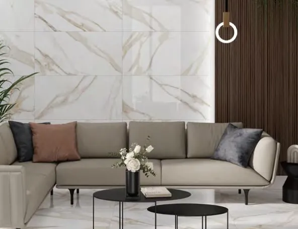Espacio de la casa con azulejos efecto mármol, colección Antik de Alaplana