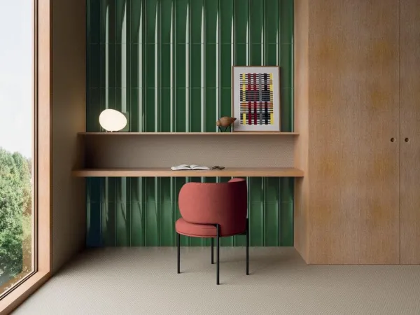 Espacio de la casa con azulejos efecto monocolor en tonos cálidos, colección Bow de Harmony