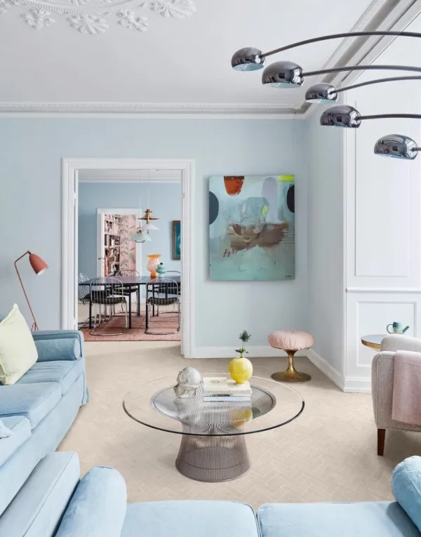 Espacio de la casa con azulejos efecto monocolor en tonos fríos, colección Confetto de Marazzi