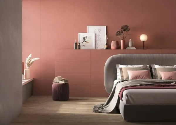 Espacio de la casa con azulejos efecto monocolor en tonos cálidos, colección Pastelli de Alfa Lux