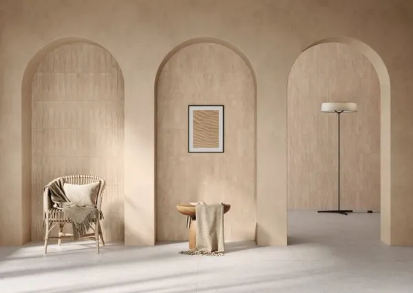 Espacio de la casa con azulejos efecto monocolor en tonos cálidos, colección Trace de Harmony