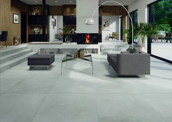 Espacio de la casa con azulejos efecto piedra en tonos neutros, colección Anima de Natucer