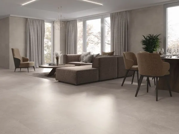 Espacio de la casa con azulejos efecto piedra, colección Asphalt de Baldocer