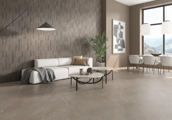 Espacio de la casa con azulejos efecto piedra en tonos cálidos, colección Dhara de Colorker
