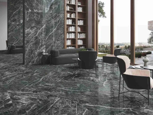 Espacio de la casa con azulejos efecto piedra en tonos neutros, colección Electra de Baldocer