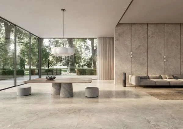 Espacio de la casa con azulejos efecto piedra en tonos cálidos, colección Haven de Peronda