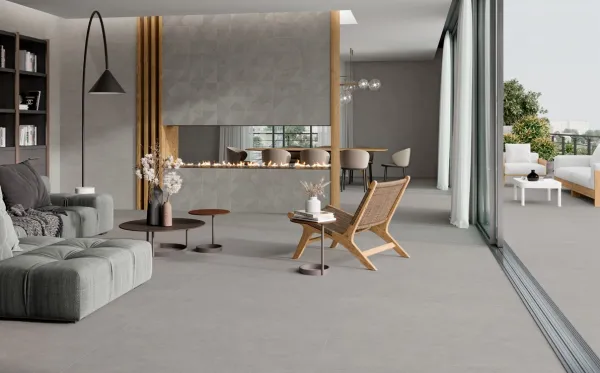 Espacio de la casa con azulejos efecto piedra en tonos neutros, colección Hudson de Colorker