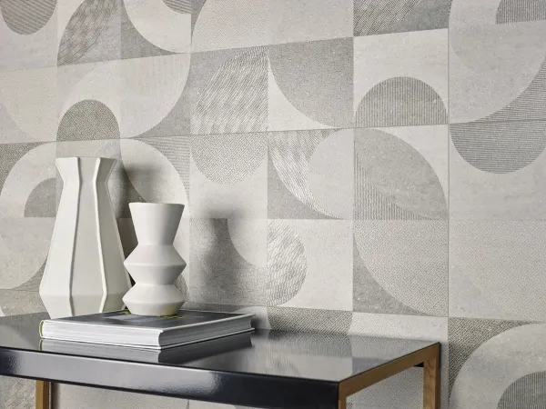 Espacio de la casa con azulejos efecto piedra en tonos neutros, colección Kawaii de Colorker