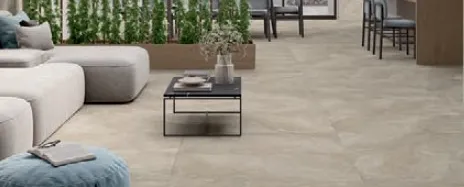 Espacio de la casa con azulejos efecto piedra, colección Nuances de STN