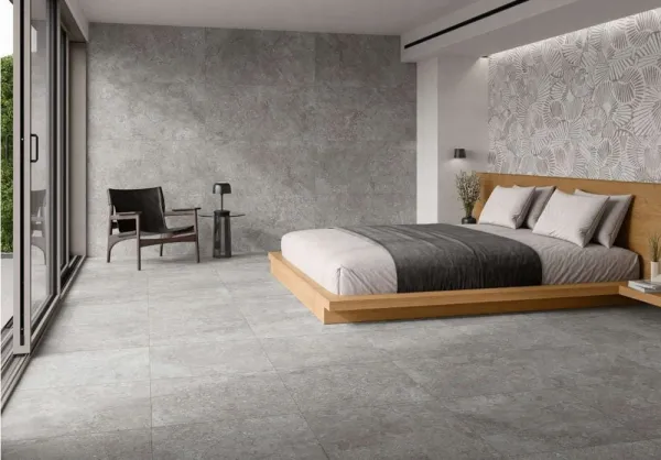 Espacio de la casa con azulejos efecto piedra en tonos neutros, colección Portland de Alaplana