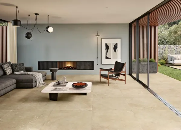 Espacio de la casa con azulejos efecto piedra en tonos cálidos, colección Pure stone de Margres