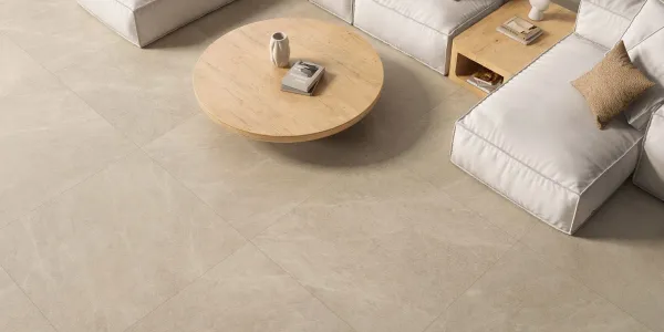 Espacio de la casa con azulejos efecto piedra en tonos cálidos, colección Riviere de Roca