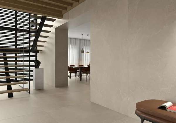 Espacio de la casa con azulejos efecto piedra en tonos cálidos, colección Storm - storm rock de Argenta