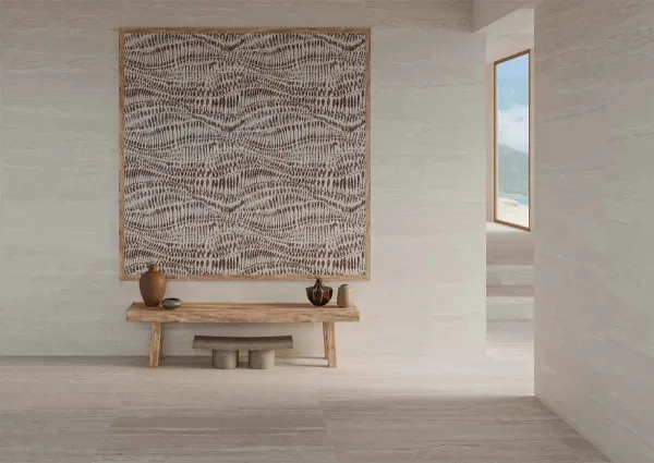 Espacio de la casa con azulejos efecto piedra en tonos cálidos, colección Strata de Ibero Casa Infinita