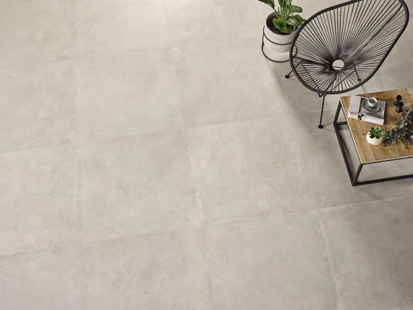 Espacio de la casa con azulejos efecto piedra en tonos neutros, colección Terme de Durstone