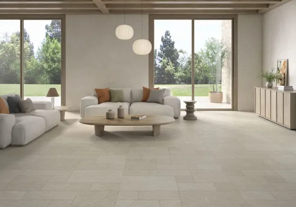 Espacio de la casa con azulejos efecto piedra en tonos cálidos, colección Unika de Navarti
