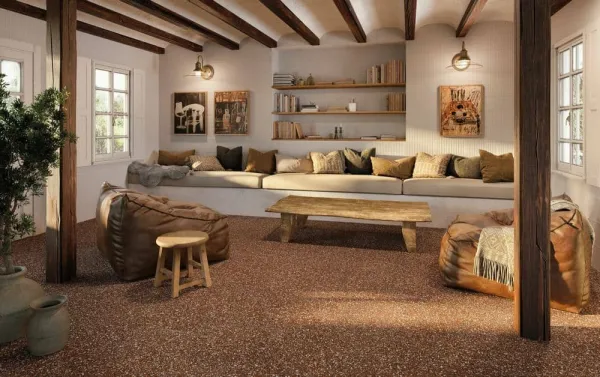 Espacio de la casa con azulejos efecto terrazo en tonos cálidos, colección Fs road de Peronda