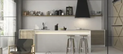 Cocina con azulejos efecto cemento en tonos neutros, colección Gravel de Argenta