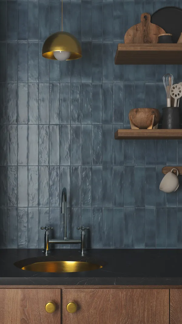 Cocina con azulejos efecto cemento en tonos fríos, colección Riad de Dune