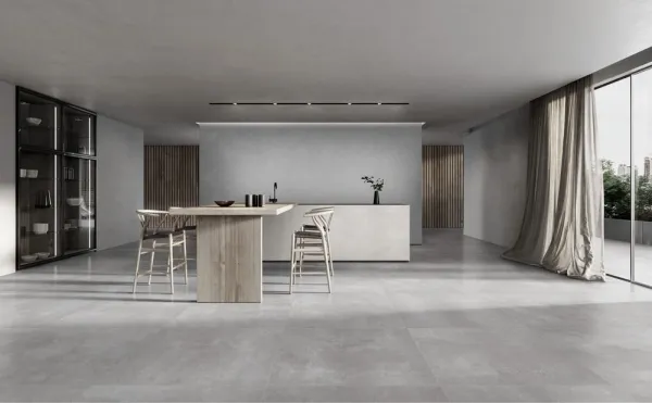 Cocina con azulejos efecto cemento en tonos neutros, colección Scala de Peronda
